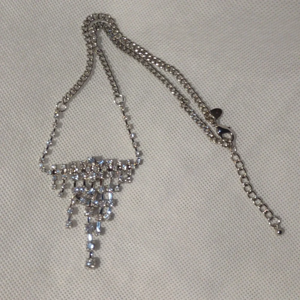 Rhinestone silver necklace